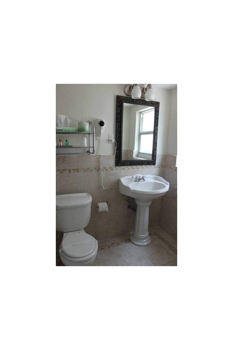 Sealord Hotel & Suites 