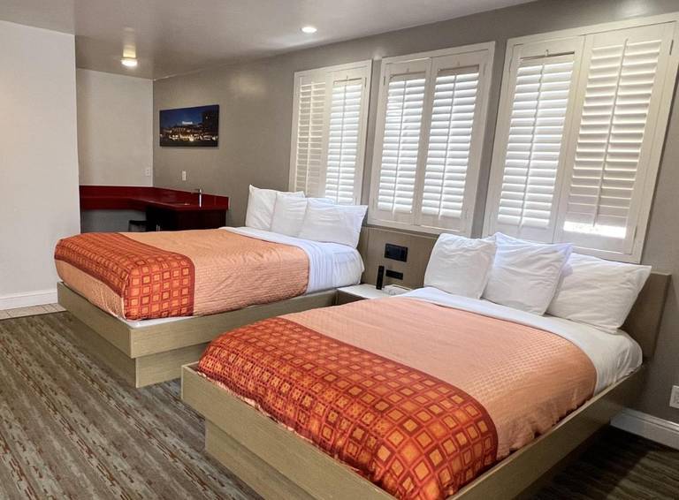 Presidio Inn & Suites 