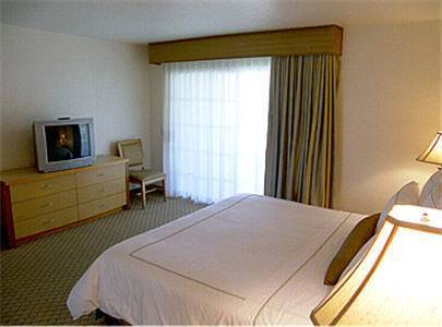 Desert Breezes Resort  3* США, Палм-Дезерт