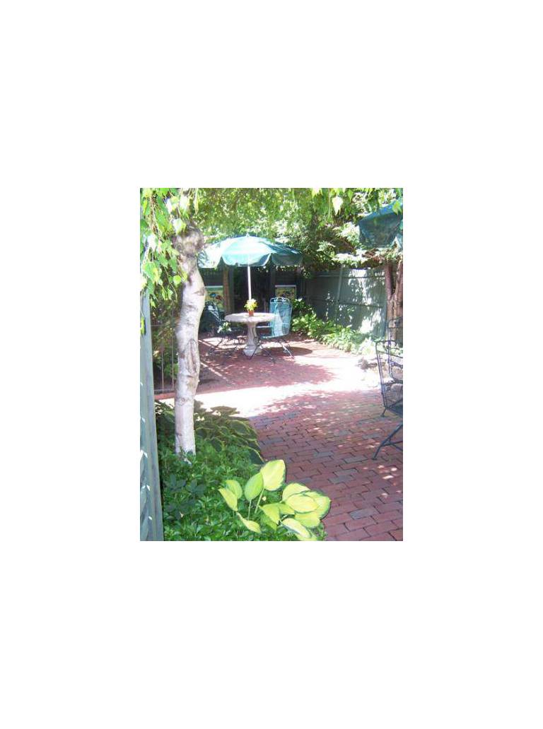Victorian Ladies Inn 