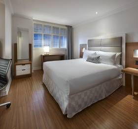 The Strathcona Hotel  в Торонто