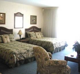 International Lodge  в Палм-Дезерт