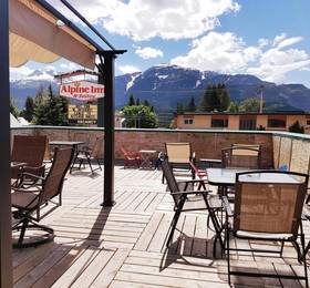 Отдых в Alpine Inn & Suites  - Канада, Ревелстоук