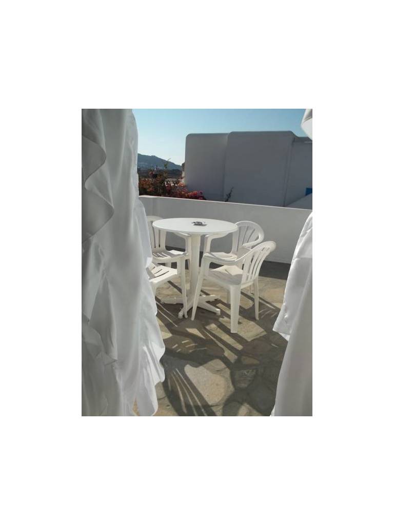 Karavas Apartments 