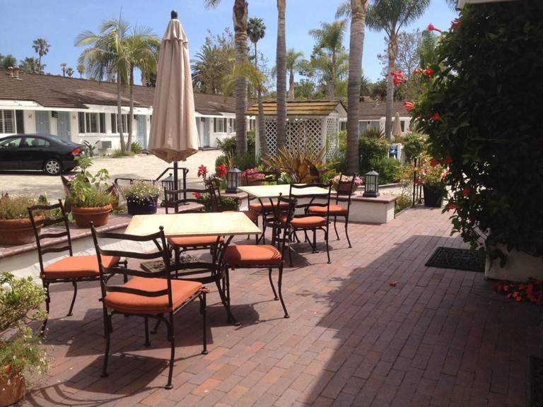 Marina Beach Motel 