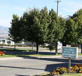 Columbia Motor Inn  в Камлупсе