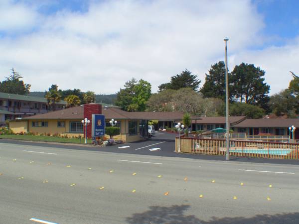 Monterey Surf Inn 