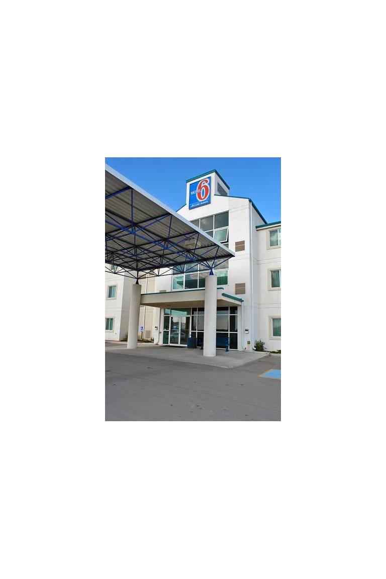 Motel 6 Saskatoon 