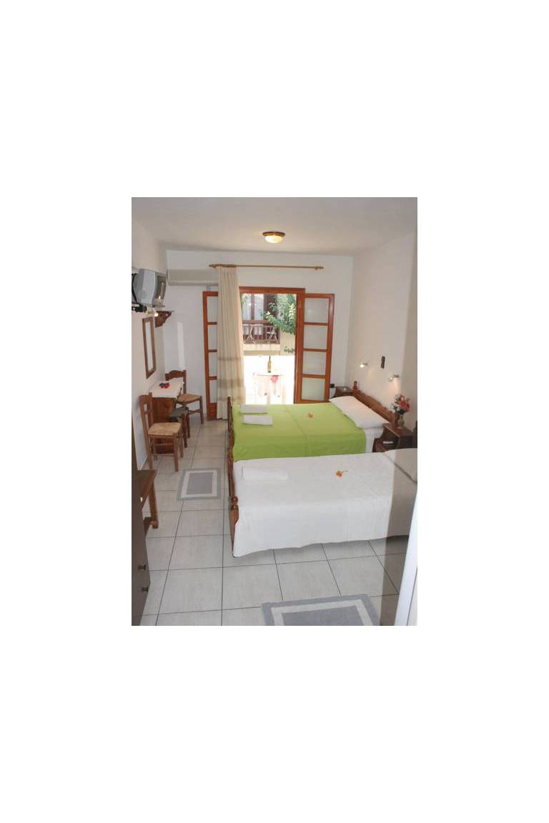 Kapetanos Rooms 