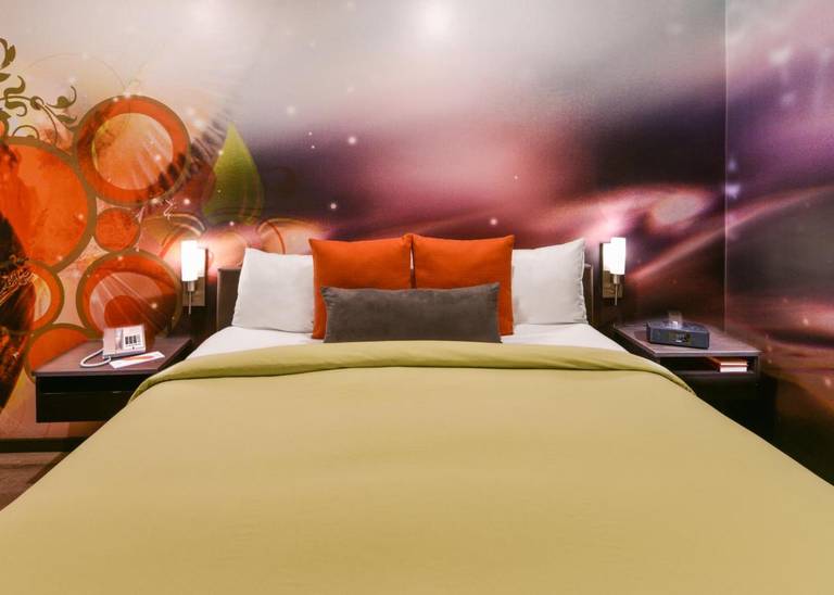 Tangerine Hotel 