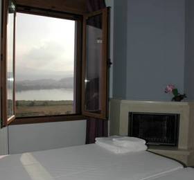 Hotel Amfithea  в Янине