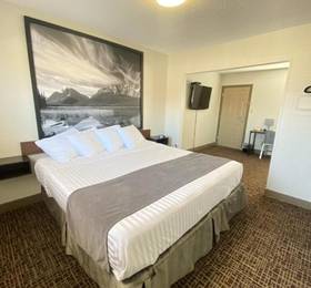 Туры в Pass Motor Inn  в Канаде
