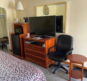Туры в Colonial Motel  в США