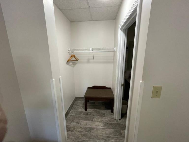 Colonial Motel 