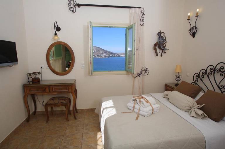 Villa Isabella Suites & Studios