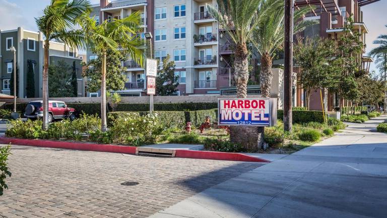 Harbor Motel 