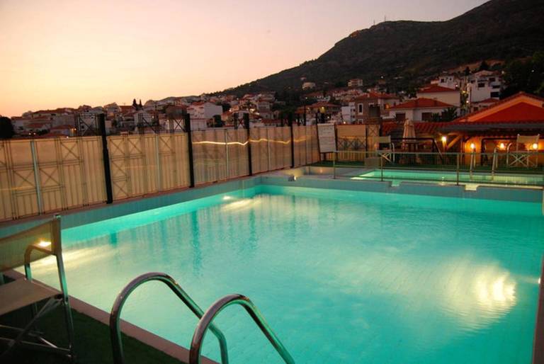 Aeolis Hotel 