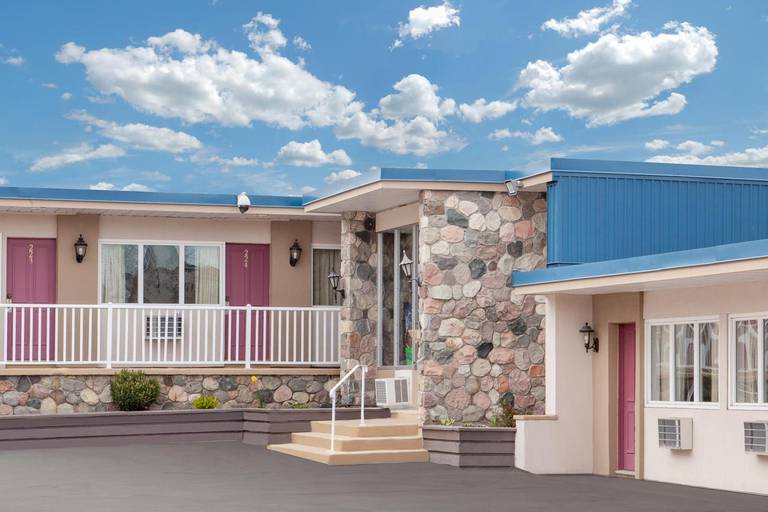 Belmont Inn 