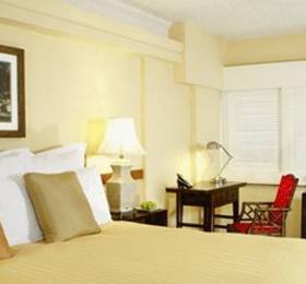 Equus Hotel & Marina Tower в Гонолулу