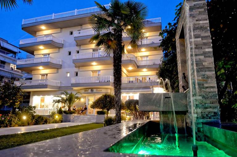 Ioni Hotel