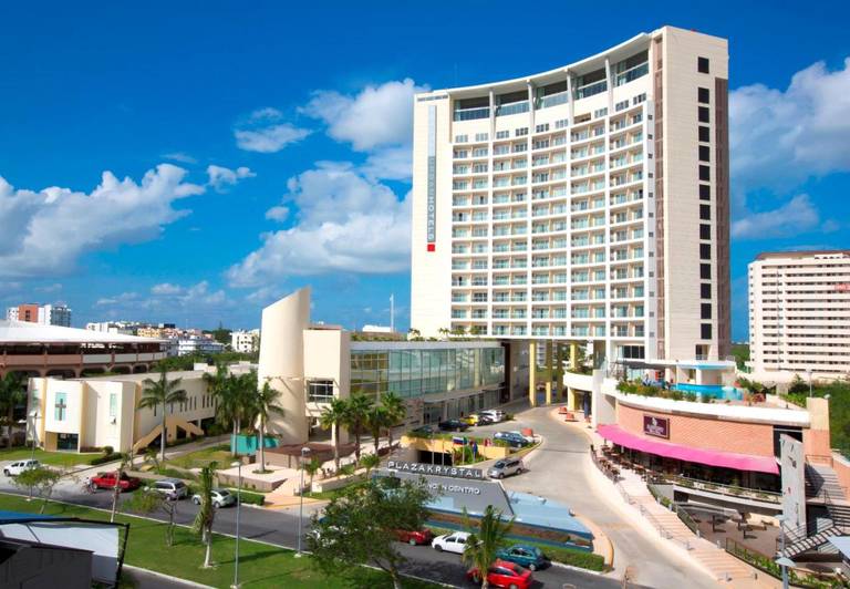 Krystal Urban Cancun