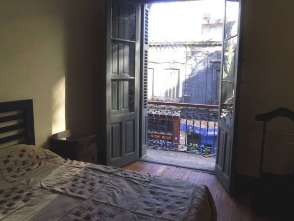 Impecable Five Senses Hostel 
