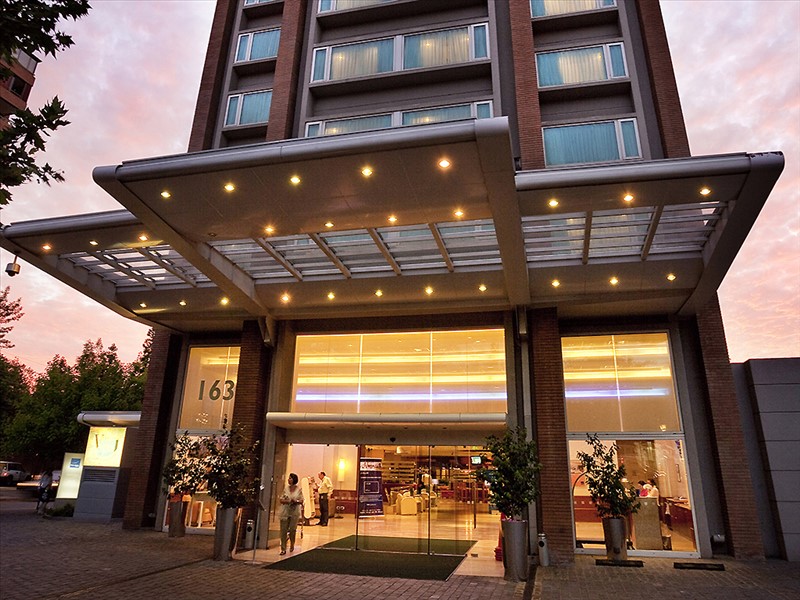 Novotel Santiago Vitacura  4*