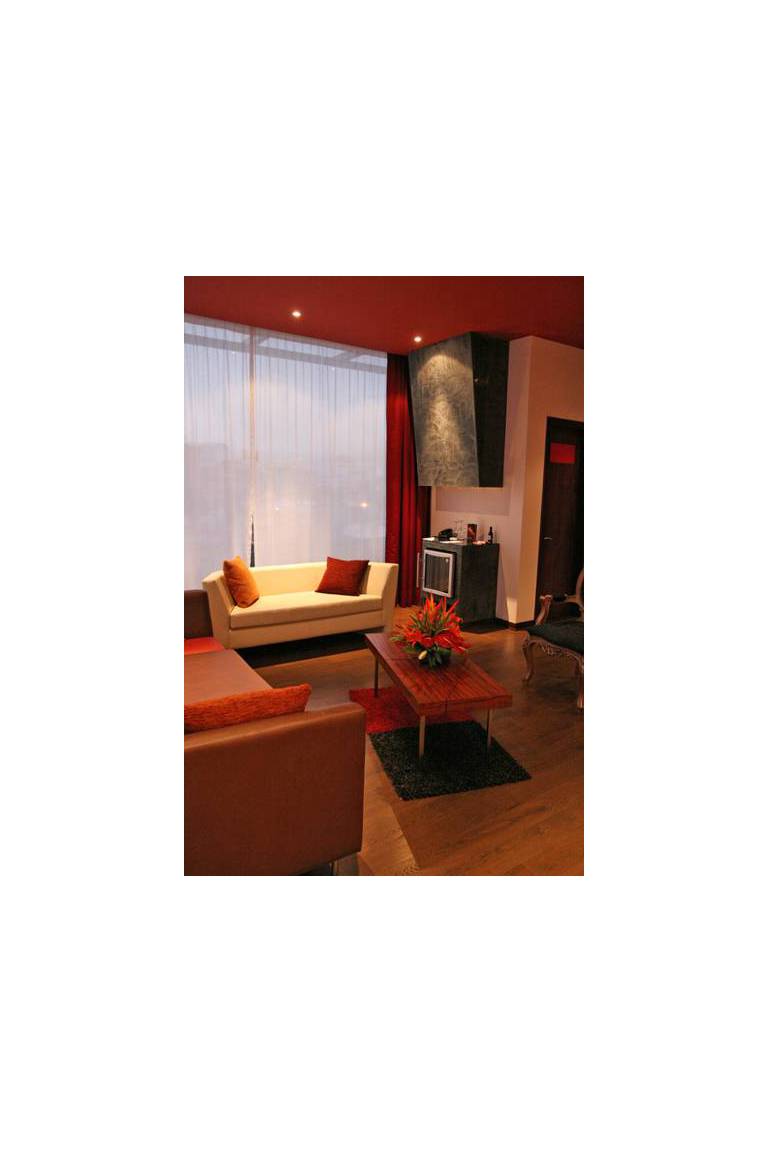 Nu House Boutique Hotel 