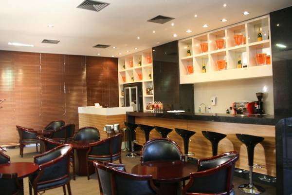 Naoum Plaza Hotel 