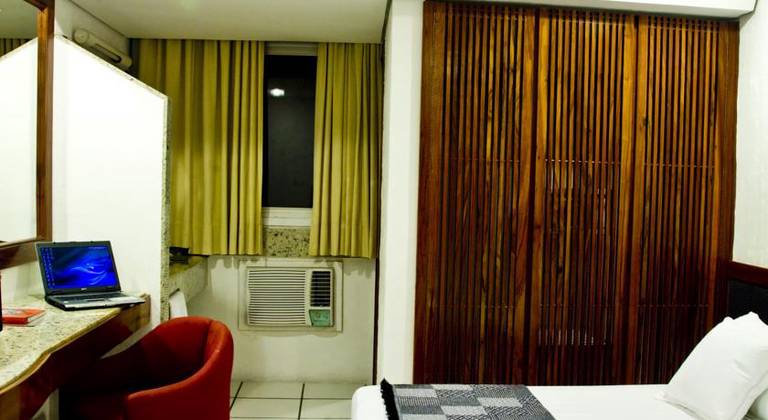 Lord Manaus Hotel