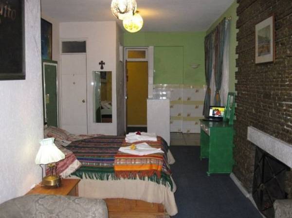 Hotel Folklore 