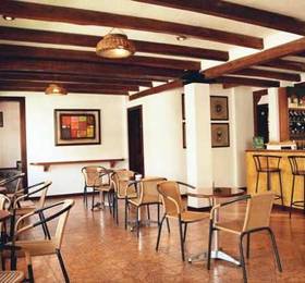 Hotel Acoma  в Отавало