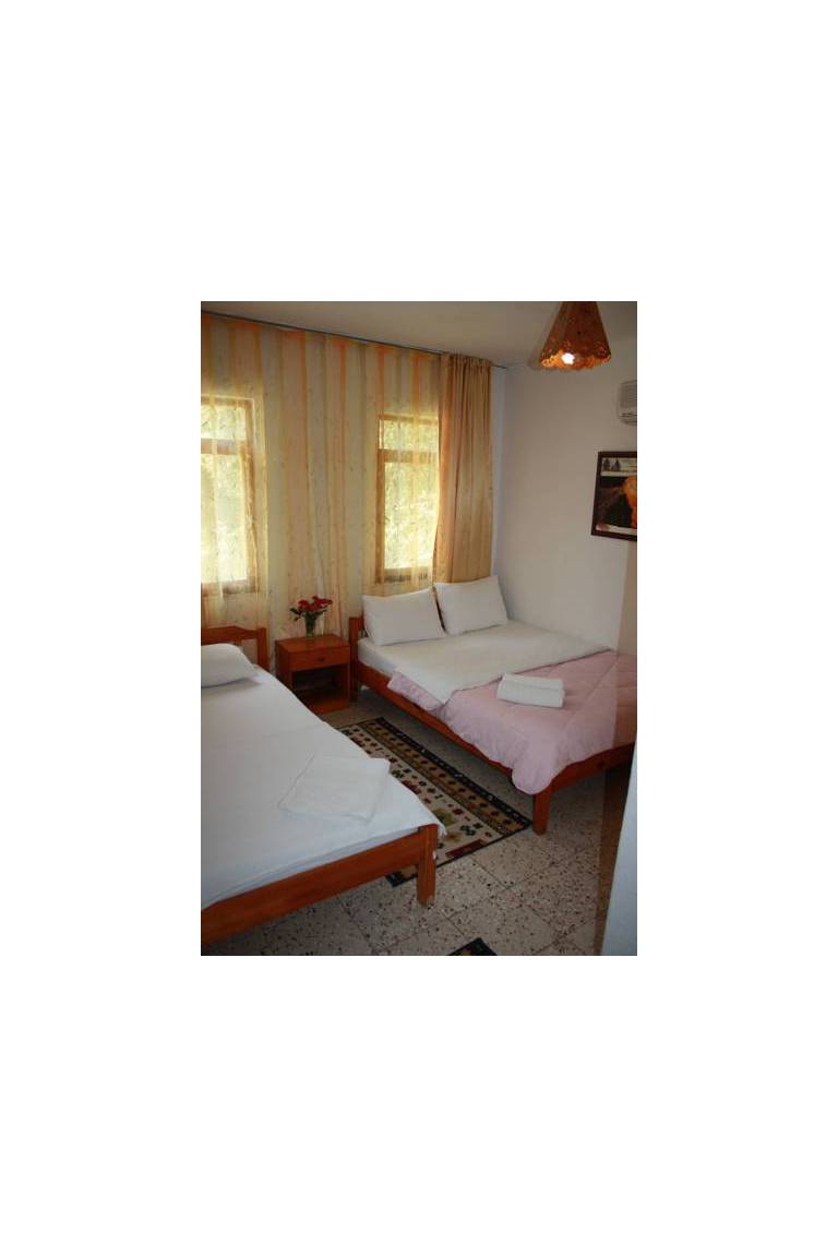Ferah Pension - Monica's Place Guesthouse 
