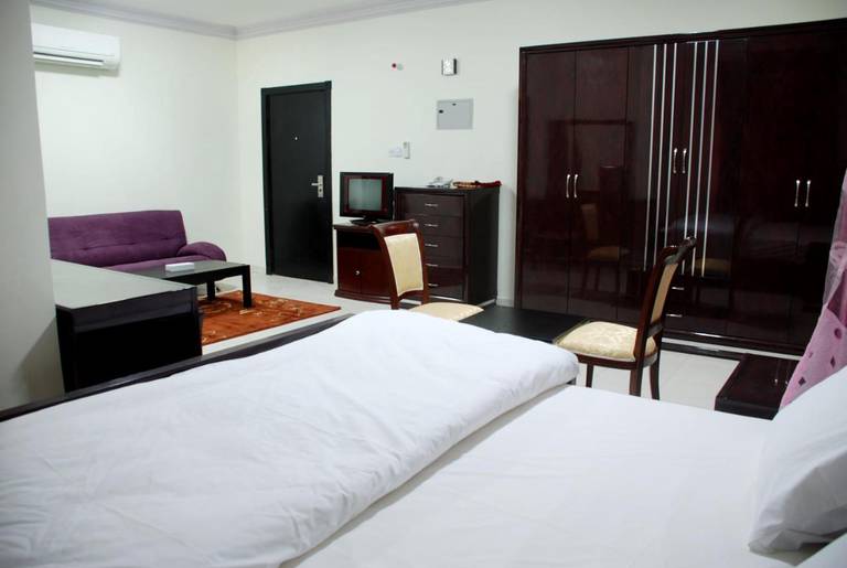 The Paradise Inn Hotel Apartments 