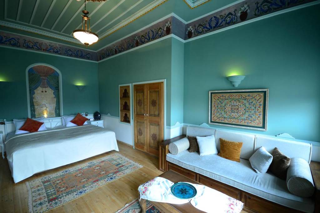 Fresco Cave Suites & Mansions