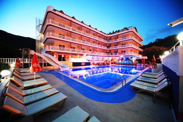 Musti's Royal Hotel Plaza