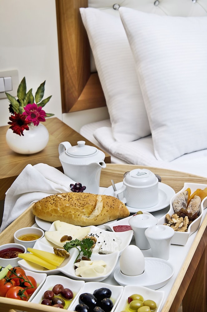 Tugcu Hotel Select 4*