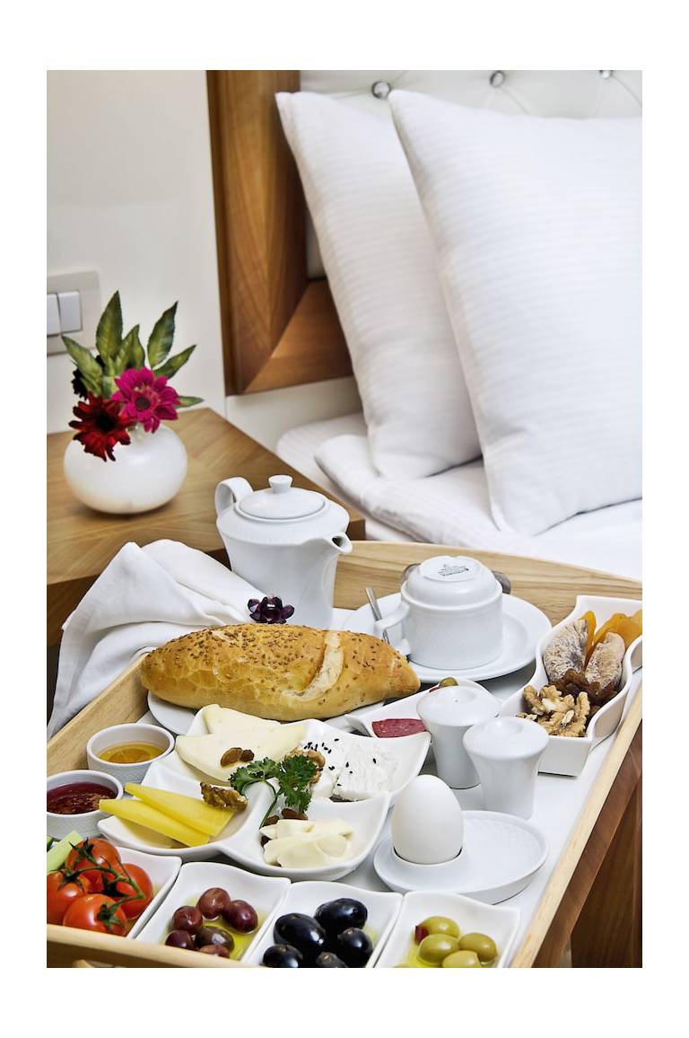 Tugcu Hotel Select