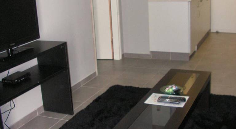 Rich Luxury Suites 