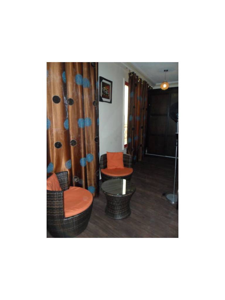 Yellow Rose Hotel 