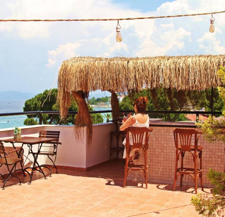 Rosy Suites Hotel 