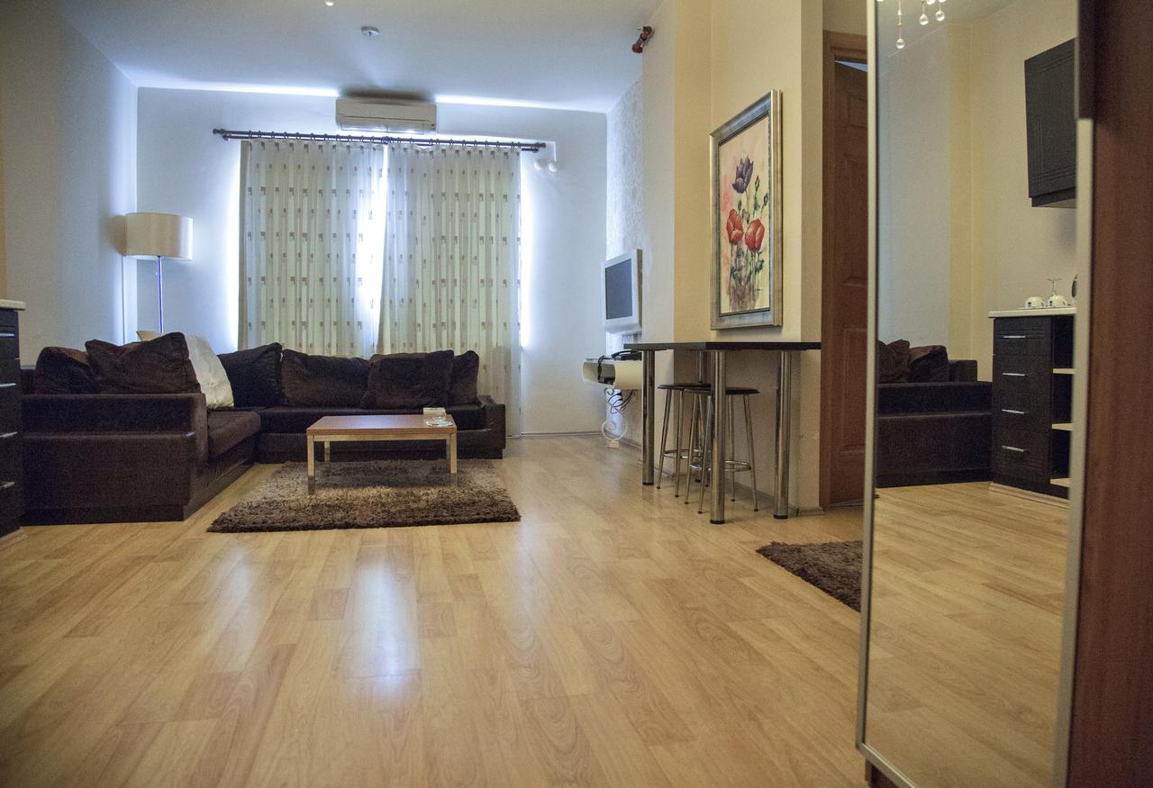 Airport Residence