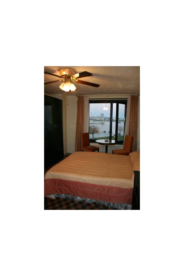 Airport Inn Hotel 