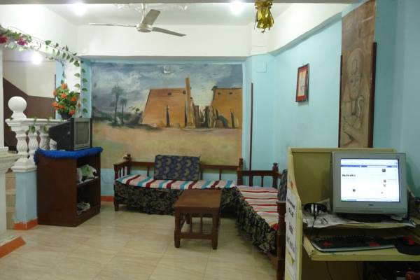 New Everst Hotel 