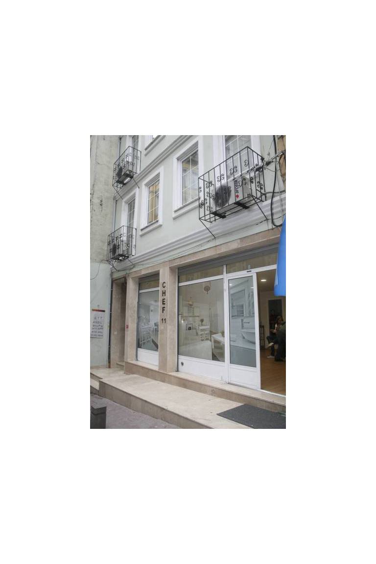 Chef Apartments 