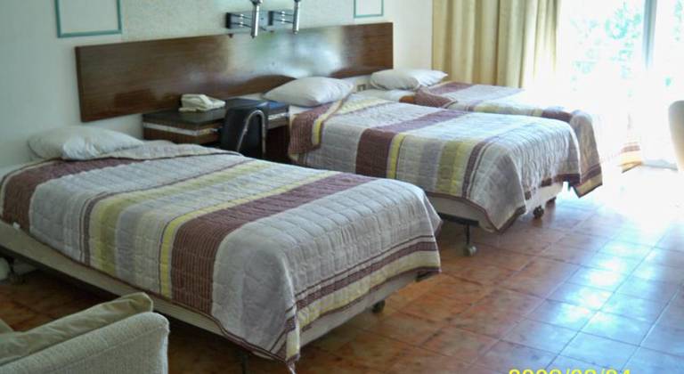 Al Cazar Hotel 