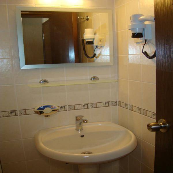 Pasific Hotel  2*