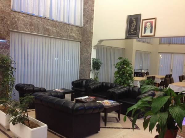 Unaten Hotel 