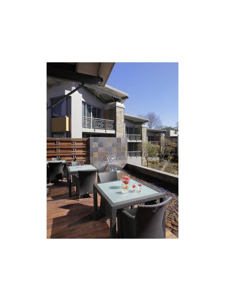 Moloko Executive Apartments & Hotel 
