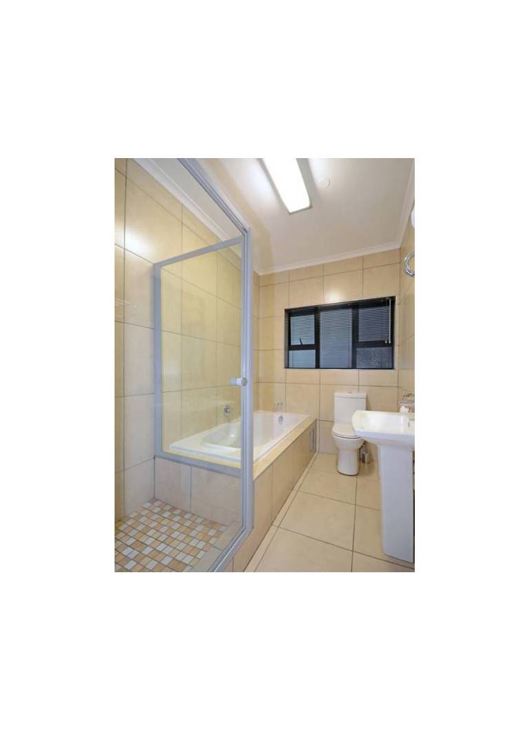 12 Stars Lifestyle Apartments 